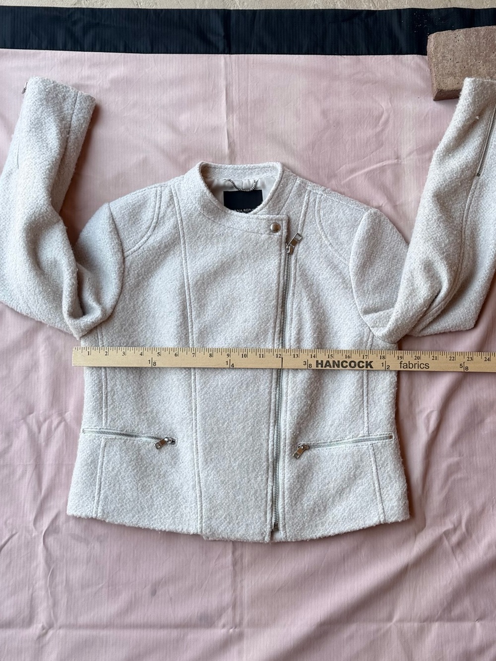 Banana Republic Ivory Bouclé Moto Jacket Asymmetrical Zip - Picture 9 of 11